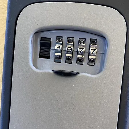 Jema Bajondillo Junto A La Playa Torremolinos