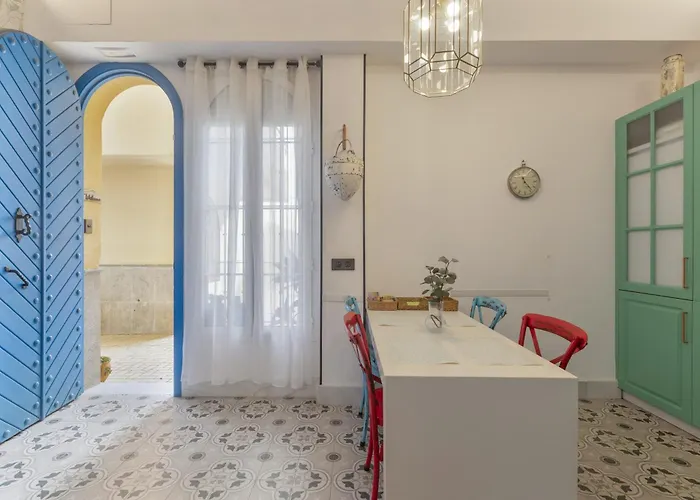 Jema Bajondillo Junto A La Playa トレモリノス