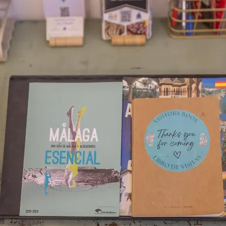 Jema Bajondillo Junto A La Playa Τορρεμολίνος