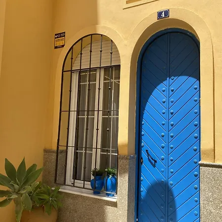 Jema Bajondillo Junto A La Playa *